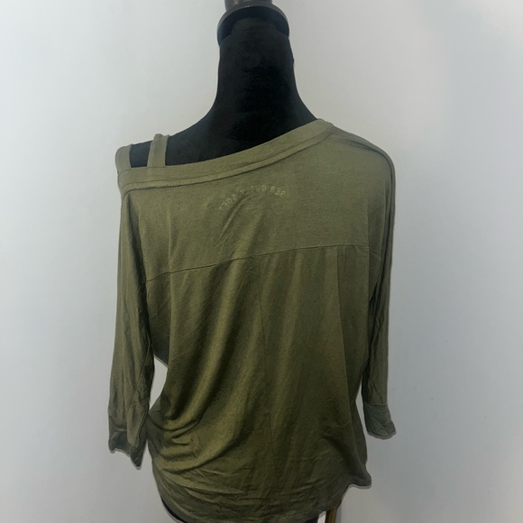 Green Women’s Off-Shoulder Tee - Picture 2 of 4